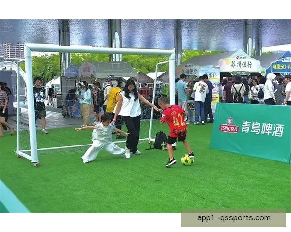 沉浸式足球直播观赛体验与激情瞬间全记录全球赛事陪伴球迷之夜